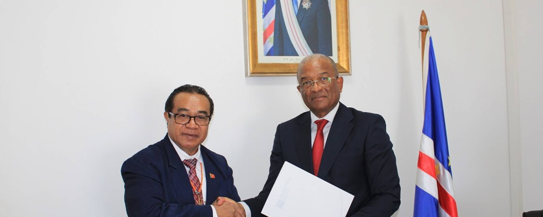 Dr. Luís Landim recebe homólogo timorense e reforça parceria estratégica entre as duas Procuradorias-Gerais